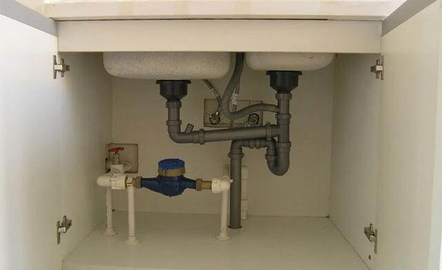 一直被忽視的水槽柜，竟可以收納這么多物品