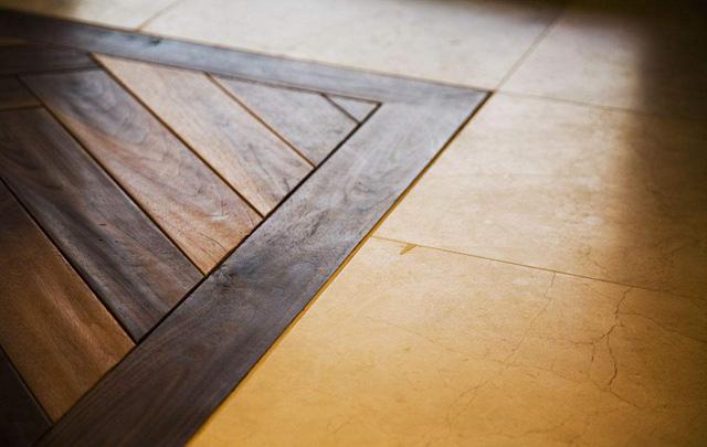 瓷磚PK木地板，客廳裝修該怎么選？