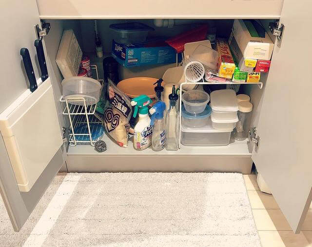 一直被忽視的水槽柜，竟可以收納這么多物品